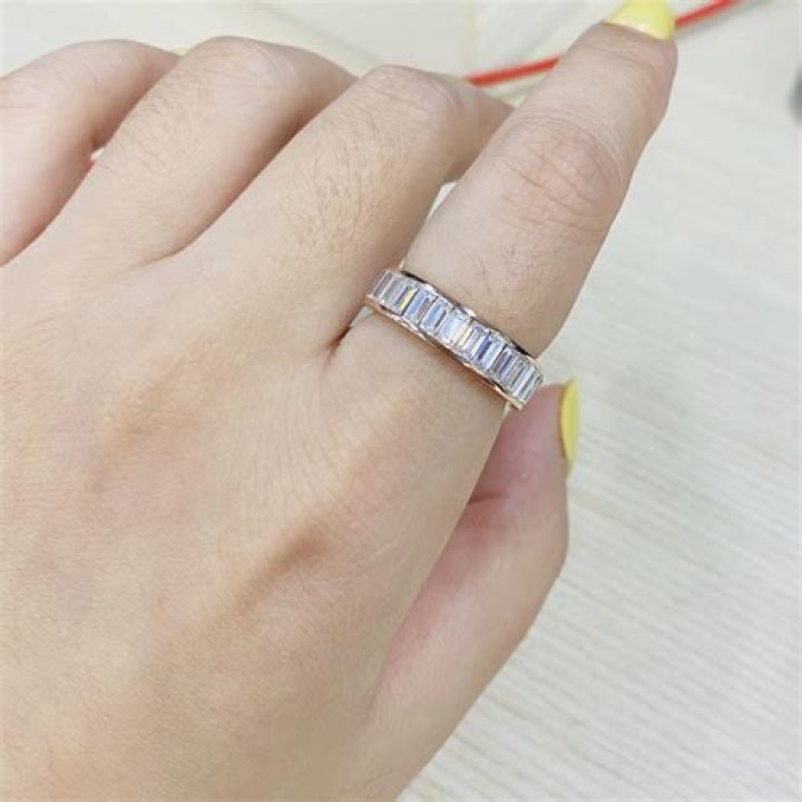 Is He Married? Relationship Timeline And Dating History