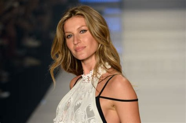 Gisele Bündchen weight: How much does Gisele Bündchen weigh?