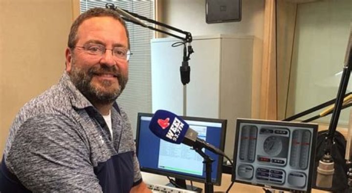 Greg Hill is Married to Wife: Jennifer Hill. Kids: Gregory, Julia.