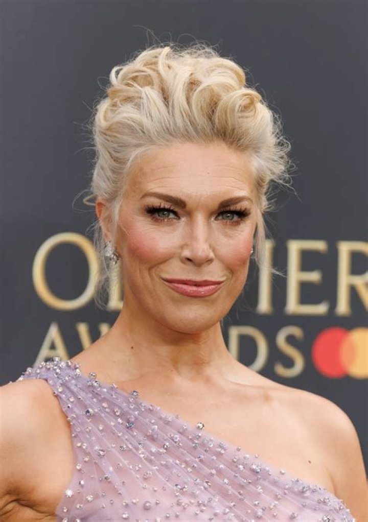 Hannah Waddingham Net Worth, Age, Boyfriend, Family, Biography & More
