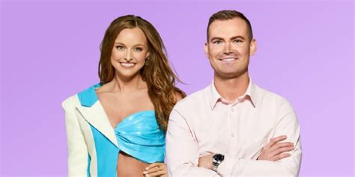 Has Carly Hallam married comedian Daniel Tosh for happiness? What’s on Tosh.0? Wiki, bio, story, husband, wedding