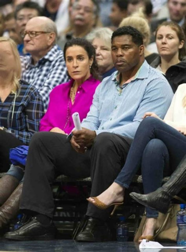 Herschel Walker is Married to Wife: Julie Blanchard.