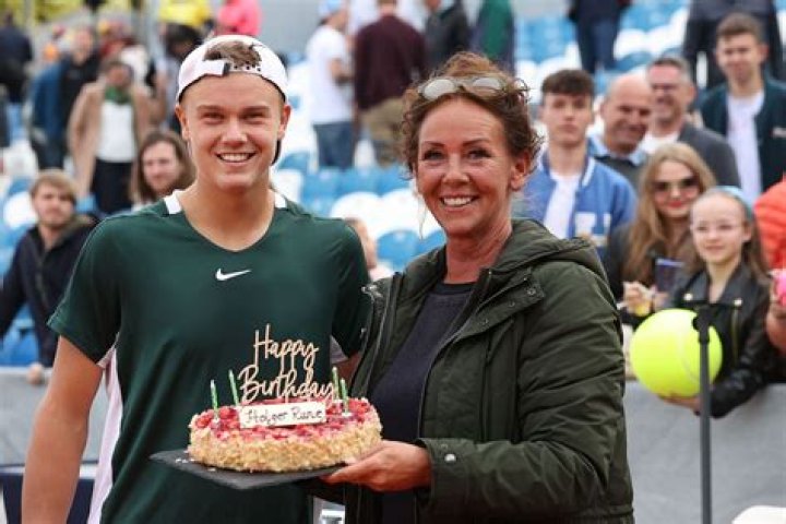 Holger Rune Age, Sister, Net worth, Next match, Parents, Racquet, Instagram, Prediction