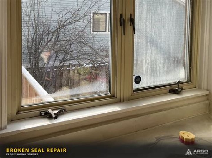 How can you tell if the seal is broken on a window?