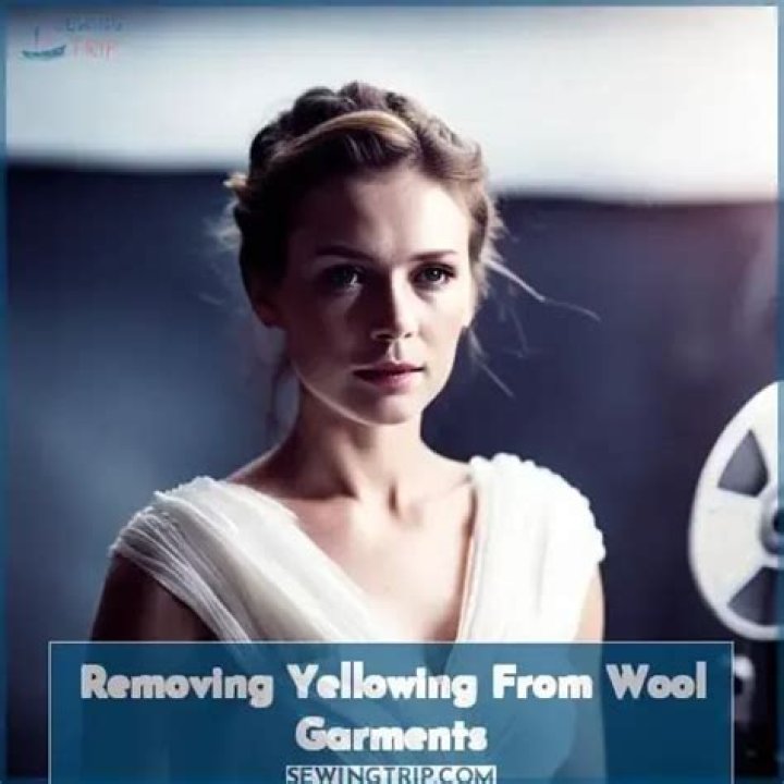 How do you bleach wool fabric?