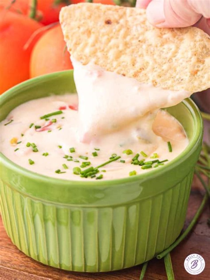 How do you keep queso dip warm?
