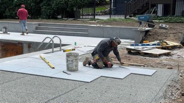 How do you lay travertine tile?