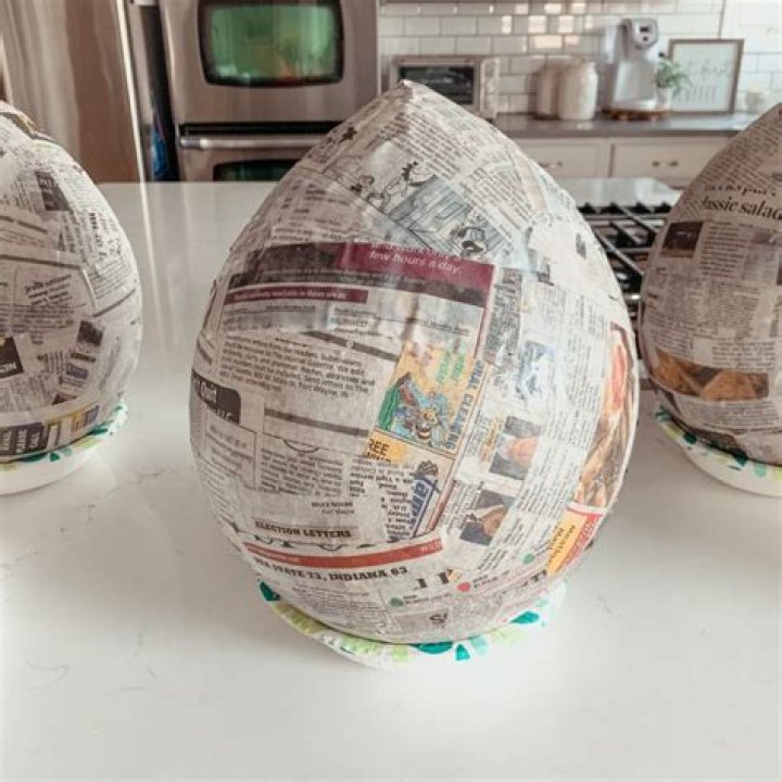How do you make a giant paper mache egg?