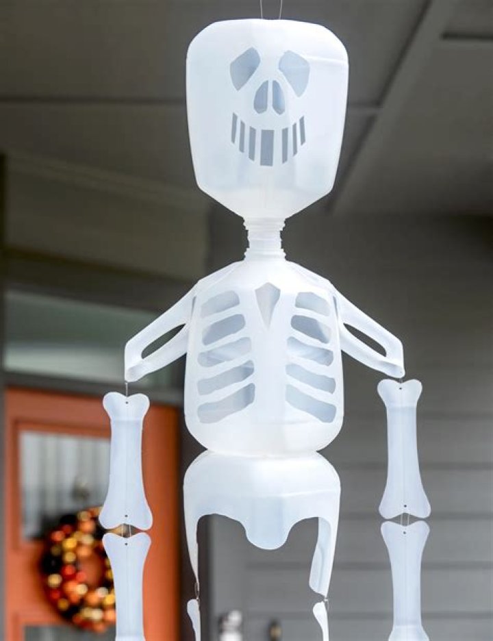 How do you make a skeleton out of milk jugs?