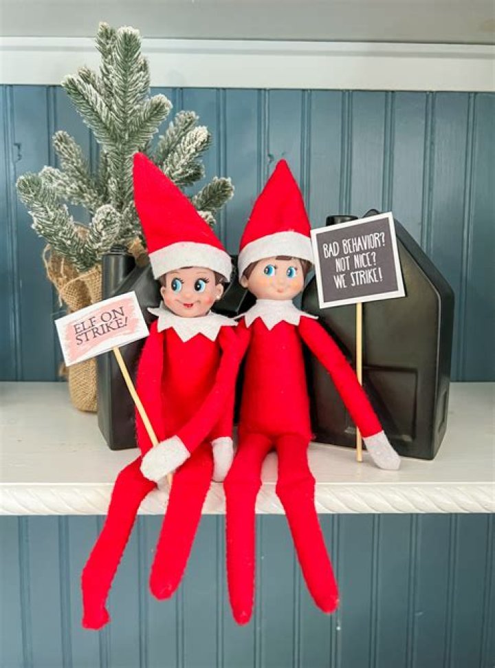 How do you make an elf on the shelf doll?