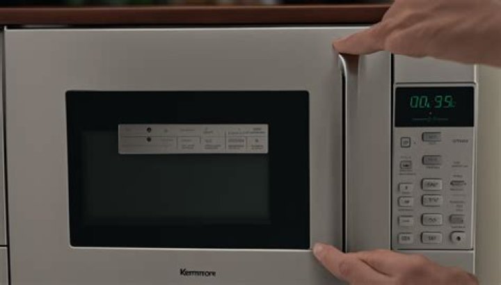 How do you reset a Kenmore microwave?