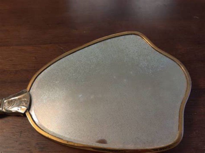 How do you restore old mirrors?