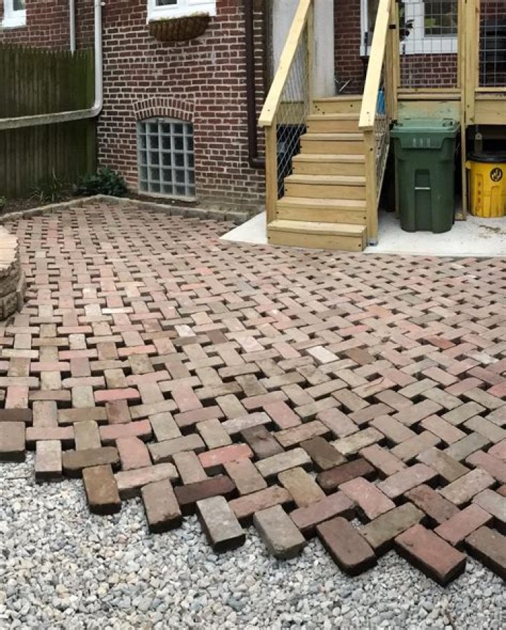 How do you split brick pavers?
