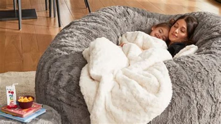 How do you wash a LoveSac blanket?