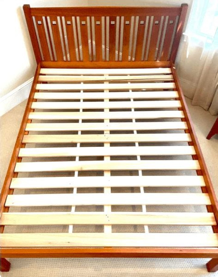 How far apart should slats be on a platform bed?