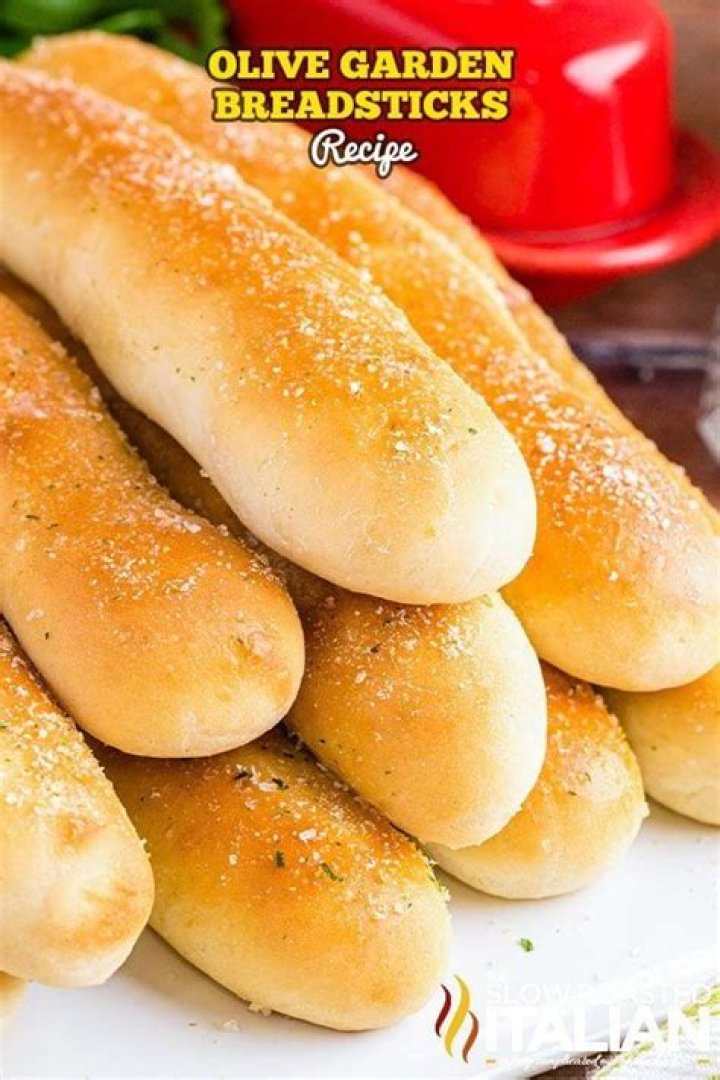How many calories are in a Olive Garden breadstick?