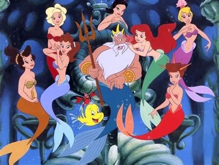 How many sisters does Ariel have in The Little Mermaid?
