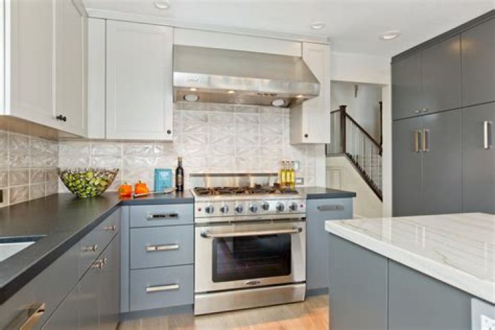 How much do Dura Supreme Cabinets cost?