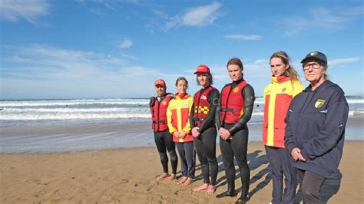 How much do Hurricane Harbor lifeguards make?