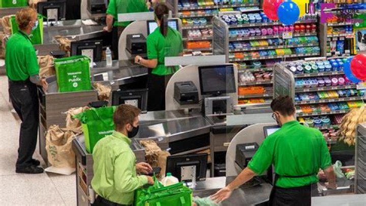 How much do Publix assistant grocery managers make?