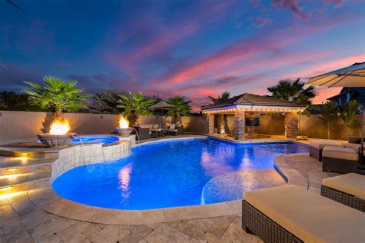 How much does a pool cost in Arizona?