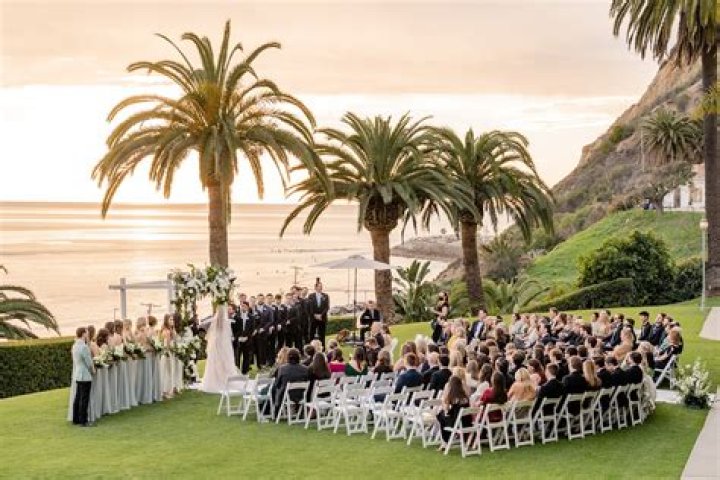 How much does it cost to join the Bel Air Bay Club?