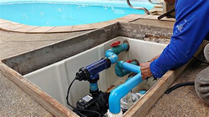 How much does it cost to replace pool pump and filter?