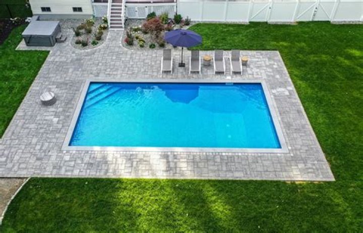 How much does it cost to winterize a pool?
