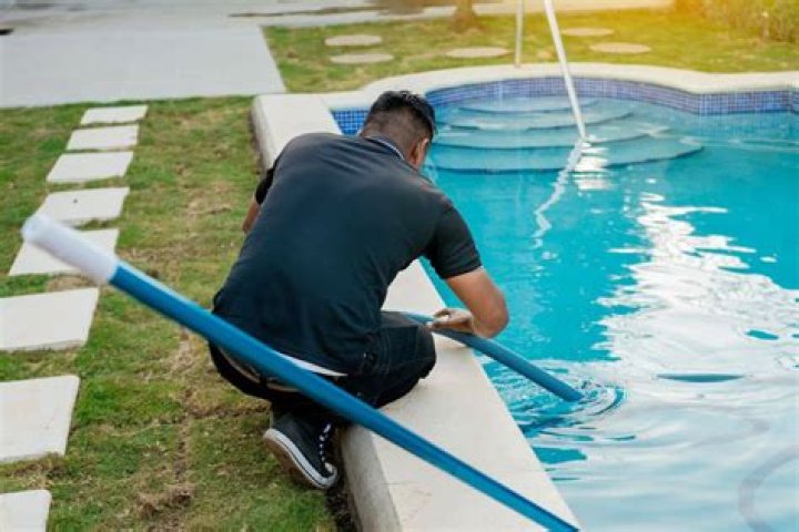 How much does pool tile cleaning cost?