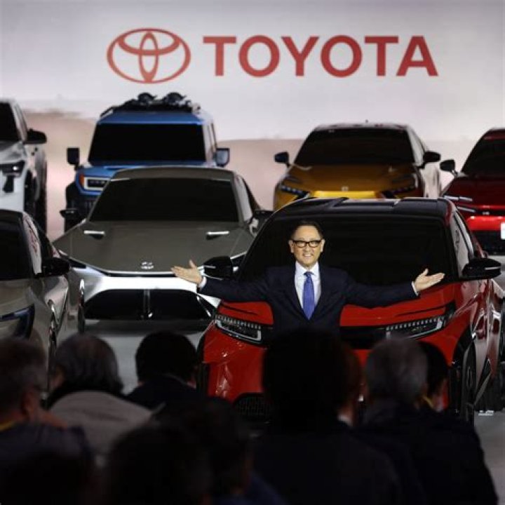 How much does Toyota Akio Toyoda own?