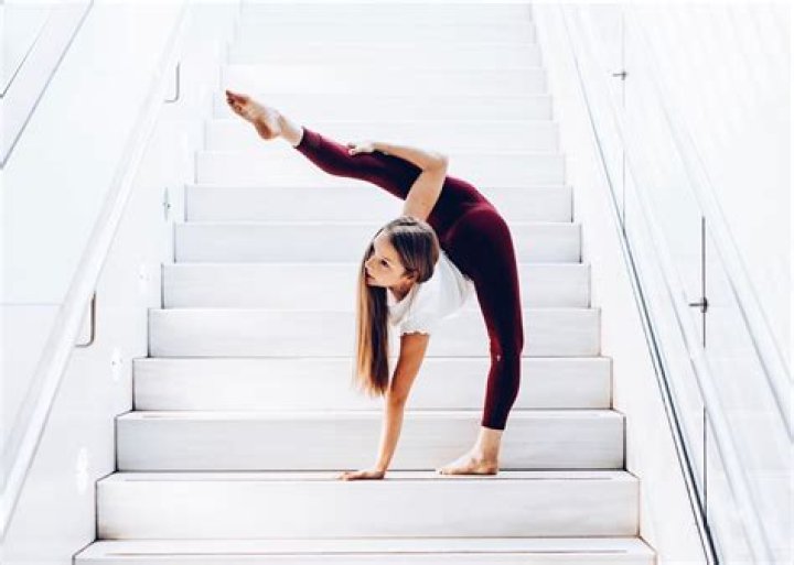 How old is Anna McNulty? Age, Height, Net Worth, Measurements