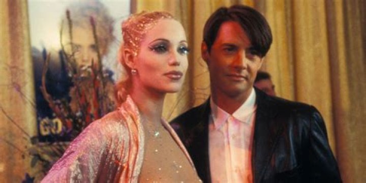 How old is Elizabeth Berkley Showgirls?