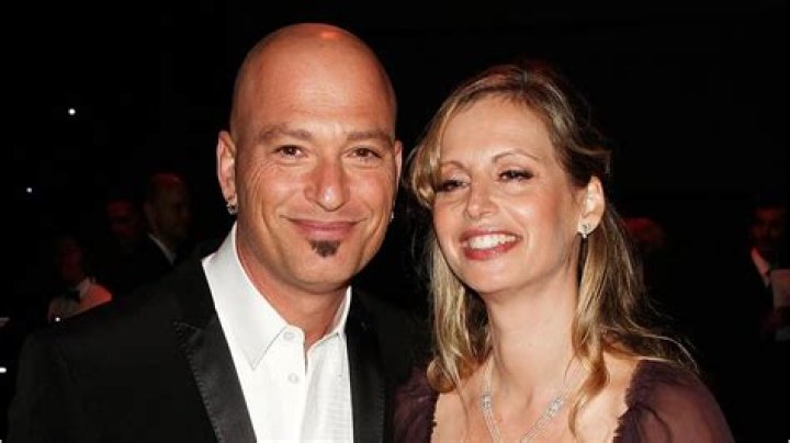 How old is Howie Mandel wife?