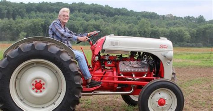 How wide is a Ford 8n tractor?