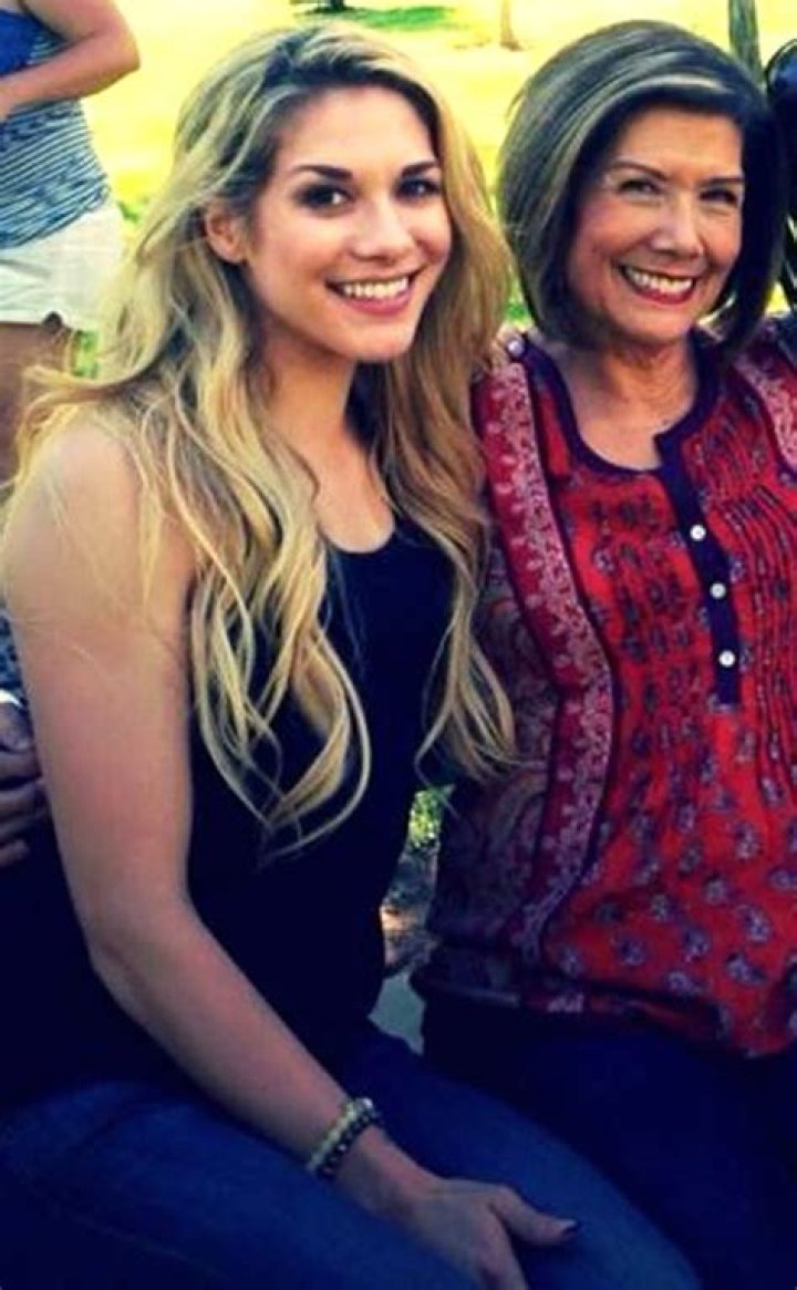 Is Allison Holker Going To Have A Baby In 2022? Details About Her Pregnancy