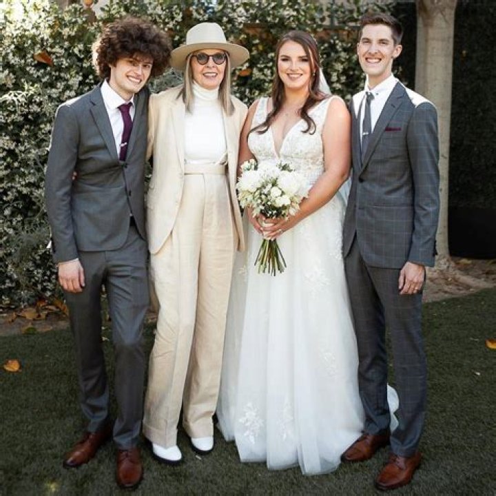 Is Diane Keaton a lesbian?