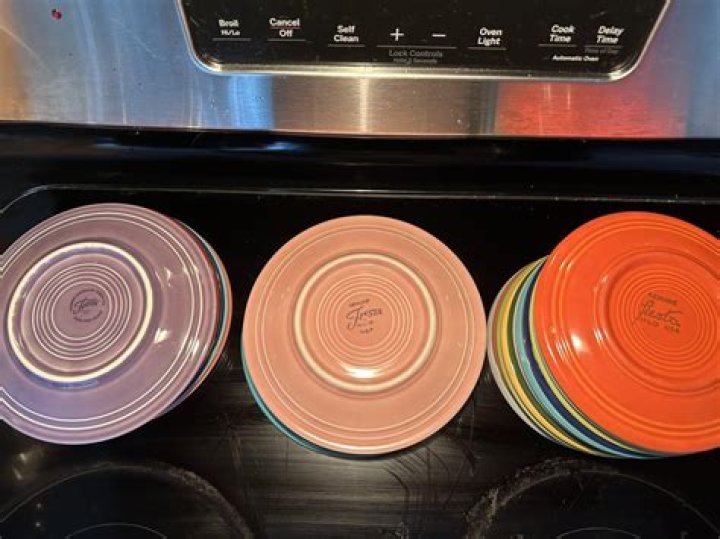 Is fiestaware safe to eat off of?
