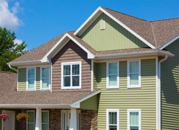 Is it cheaper to paint siding or replace it?