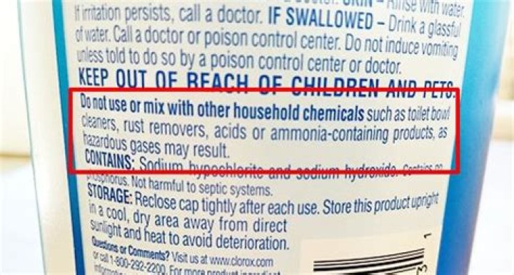 Is it safe to mix Pine Sol and bleach?