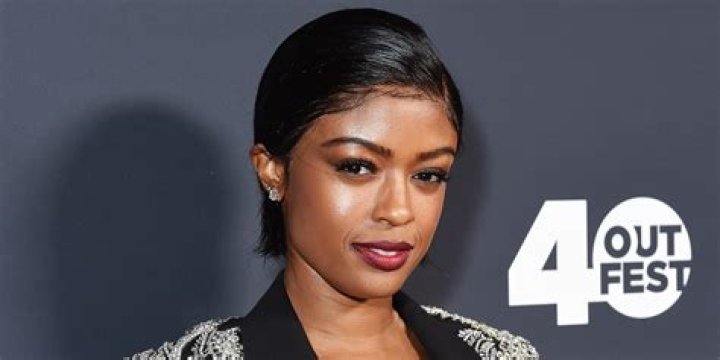 Is Javicia Leslie Gay? Age, Height, Net Worth