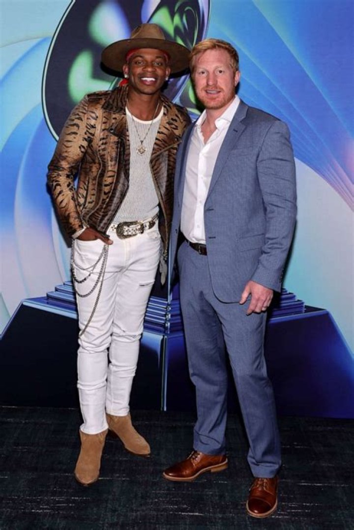 Is Jimmie Allen Gay? Age, Height, Net Worth