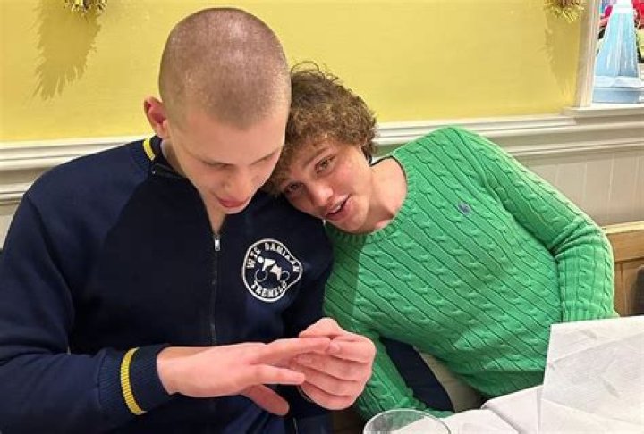 Is Josh Hutcherson Bisexual Or Does He Have A Girlfriend? Parents And Net Worth