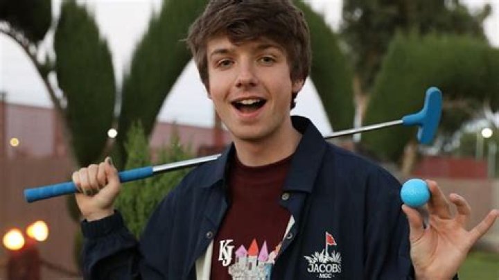 Is Karl Jacobs Gay? What’s His Sexual Orientation?