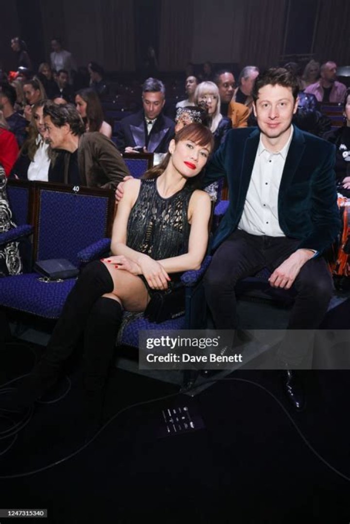 Is Olga Kurylenko lesbian?