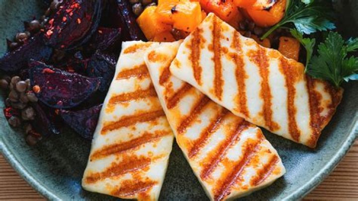 Is queso de freir the same as halloumi?