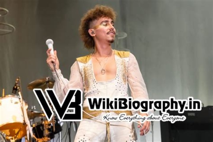 Is Sam Kiszka Gay? Age, Height, Net Worth