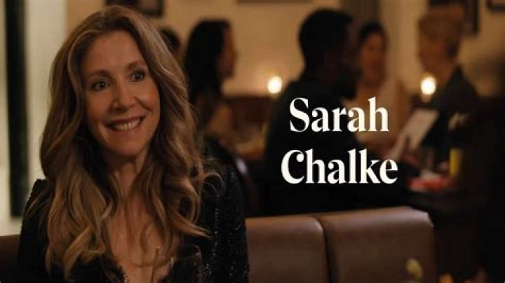 Is Sarah Chalke a lesbian?