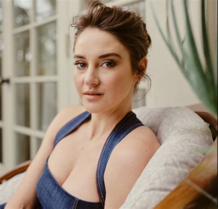 Is Shailene Woodley Gay? Age, Height, Net Worth