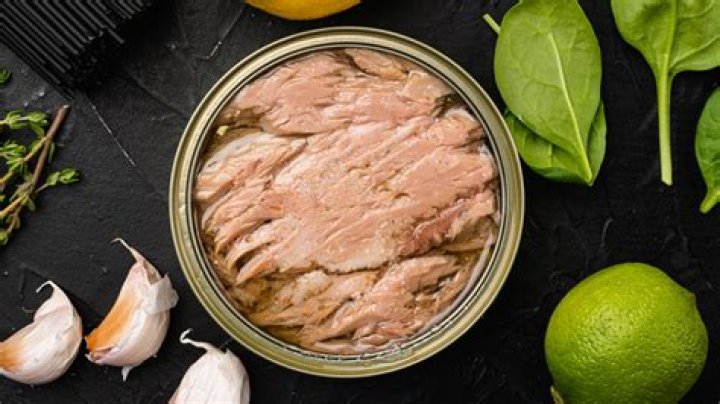 Is there potassium in canned tuna?