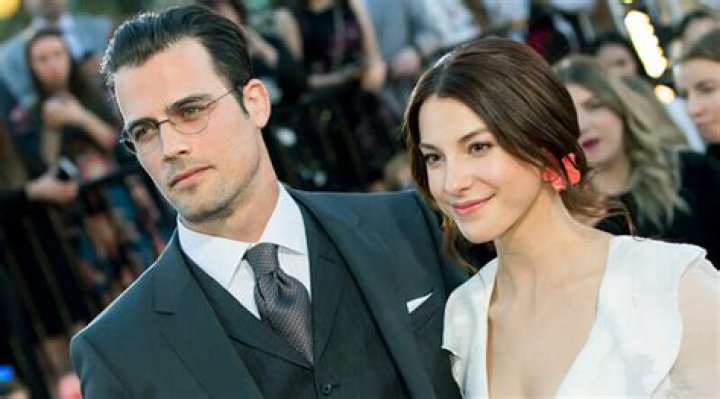 Is Thomas Beaudoin Married? His Wife, Relationship, Family, Wedding, Net worth, Age and Wikipedia